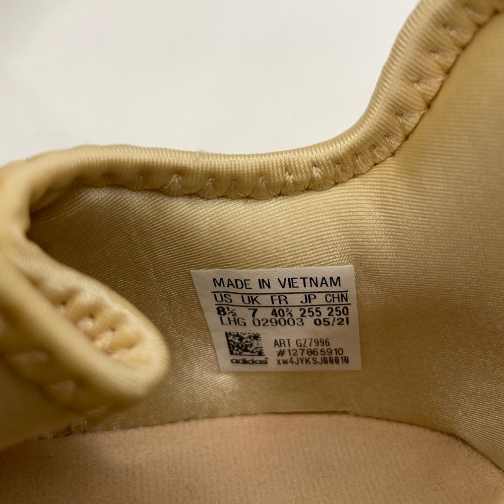 ADIDAS ORIGINALS NMD R1 Halo Blush Sneakers - Picture 9 of 9